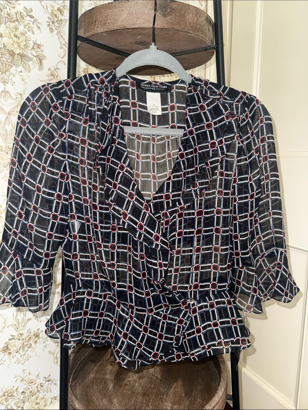 NWT Jones NY top silk top